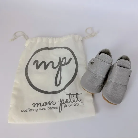 NWOT Mon Petit Shoes Snap Boot Size 2 Baby Toddler Grey‎ Gray
