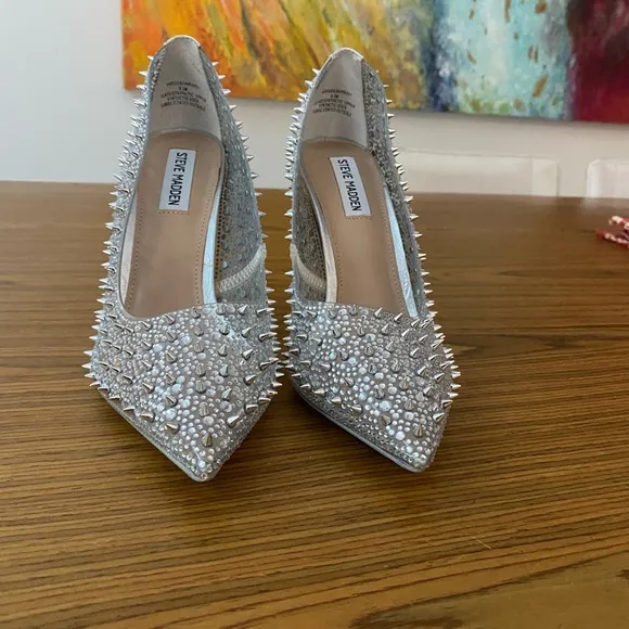 NWOT Steve Madden Spike stiletto pumps