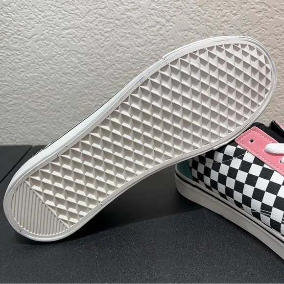 💥NWOT💥 Unisex Superrradical Signed Tyler Grosso Checkered Men's Shoes  Size8