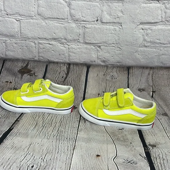 NWOT Vans Old Skool V Color Theory Shoes - Evening Primrose - Toddler Size 9