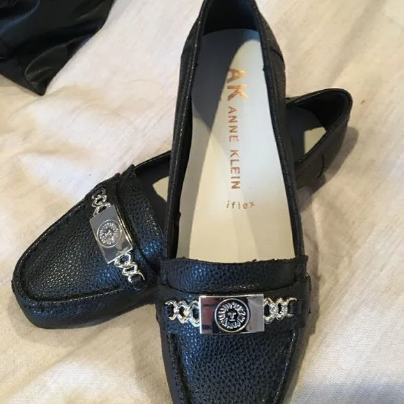 NWOT Anne Klein women’s leather shoes