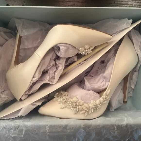 NWT Bella Belle Wedding Shoes Jasmine 3D Floral Pearl (US5, 4-inch heel)