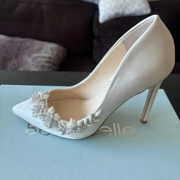 NWT Bella Belle Wedding Shoes Jasmine 3D Floral Pearl (US5, 4-inch heel)