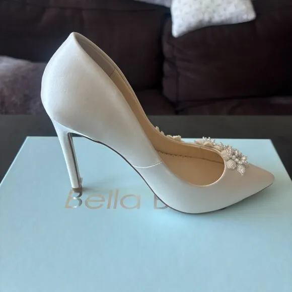 NWT Bella Belle Wedding Shoes Jasmine 3D Floral Pearl (US5, 4-inch heel)