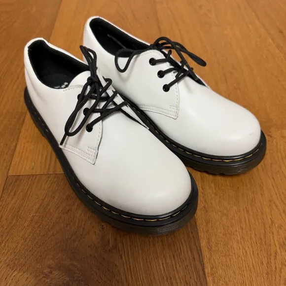 NWT Dr Martens 1461 White Leather Lace Up Shoes Ladies Size 5 Men’s 4 UK 3 EU 36