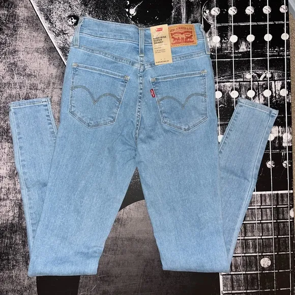 NWT LEVI’S 720 Jeans