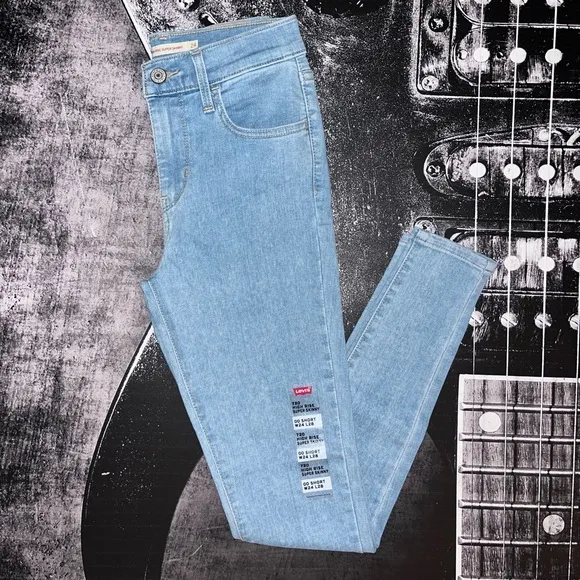 NWT LEVI’S 720 Jeans