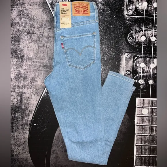 NWT LEVI’S 720 Jeans