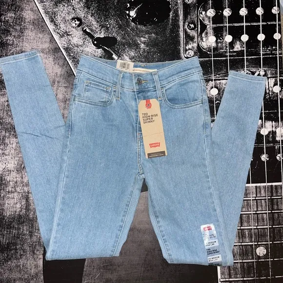 NWT LEVI’S 720 Jeans