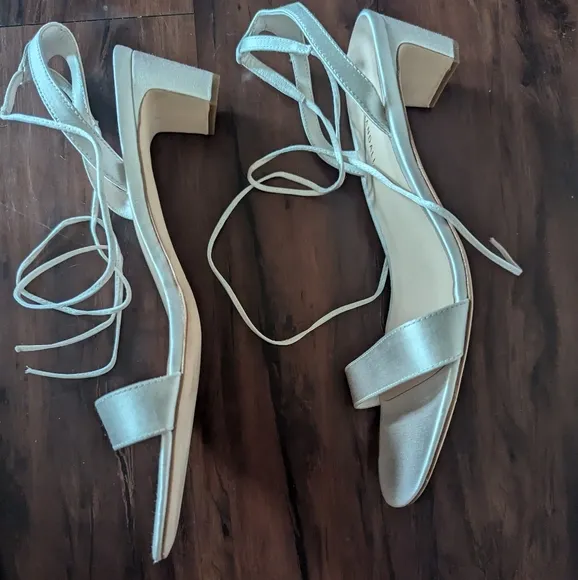 NWT Loeffler Randall Jackie Cream Mid Heel Sandal