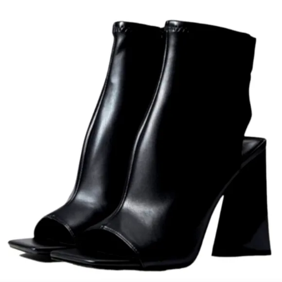 NWT Steve Madden Women's Leather Transfer Boot Pump SIZE- 8 🆕🎁🙌🏻