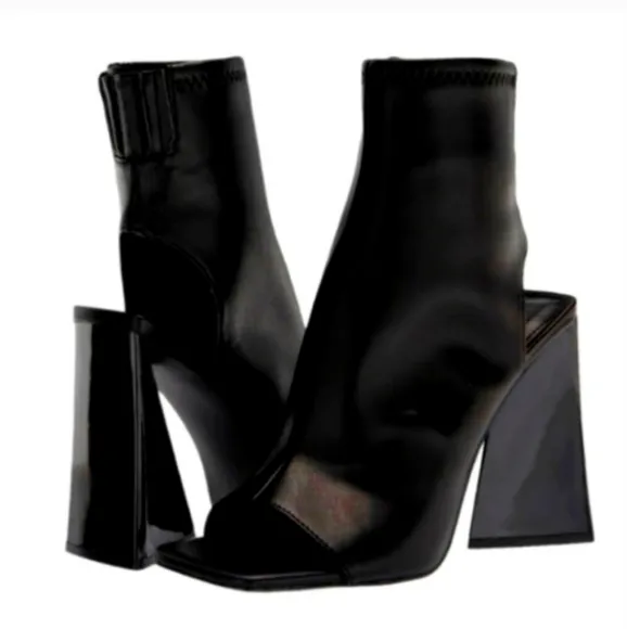 NWT Steve Madden Women's Leather Transfer Boot Pump SIZE- 8 🆕🎁🙌🏻