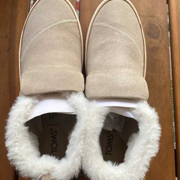 NWT TOMS Shoes Paxton Cobblestone Suede &amp; Faux Fur  Booties |Size 7