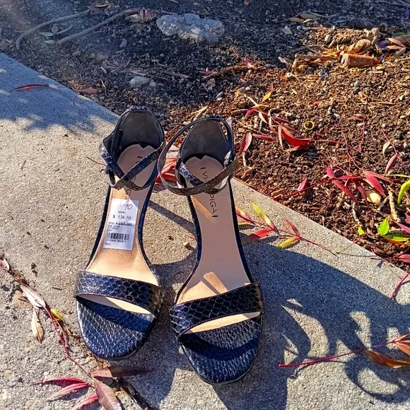 NWT Via Spiga Heels Shoes Size 10 Snake Skin Black Open Toe Sandals