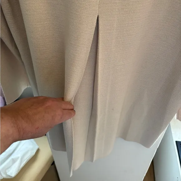 NWT WEILL cream colored long sleeve tunic sweater sz 10
