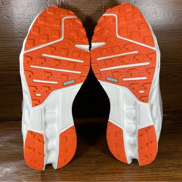 On Cloud Cloudsurfer Trail women’s Shoe size 9.5