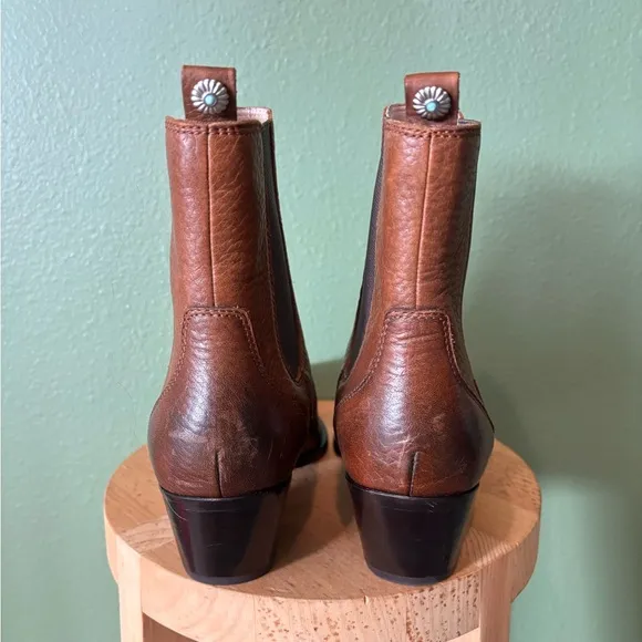 PAIGE Willa Leather Chelsea Boots SZ 7.5