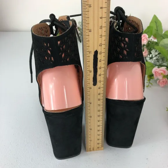Paolo laser cut style black shoes size 10M (#9)