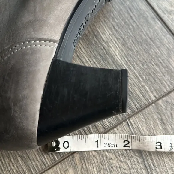 Paul green shoes gray leather two-tone booties, size 7 heals