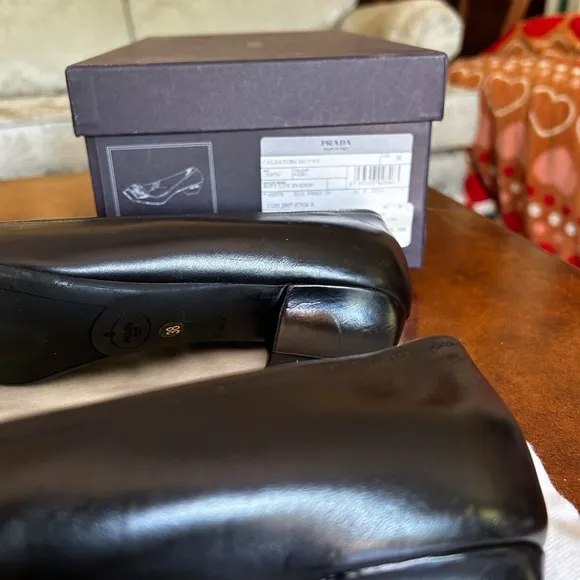 Prada Women's Black Leather Shoes size EURO 38