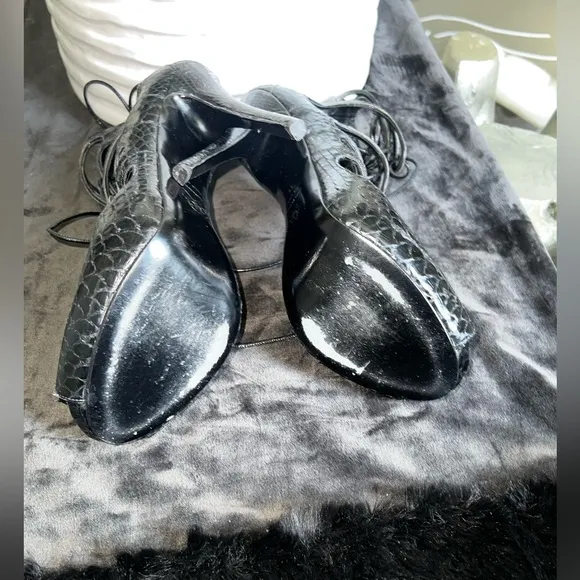 Preloved Alexander McQueen gladiator style Elegant Black Lace-Up Women's Shoes