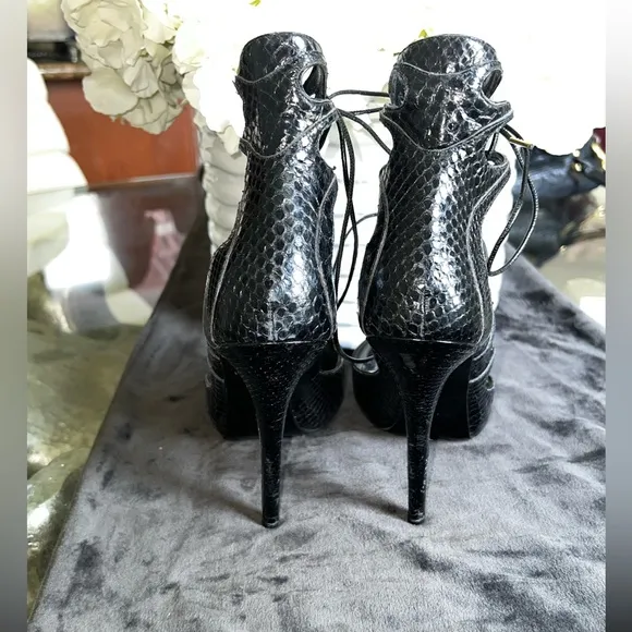 Preloved Alexander McQueen gladiator style Elegant Black Lace-Up Women's Shoes