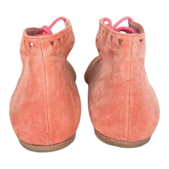 PRETTY BALLERINAS Suede Leather Flats Pointy Toe Pink Lace Up Girly, Size 7-7.5