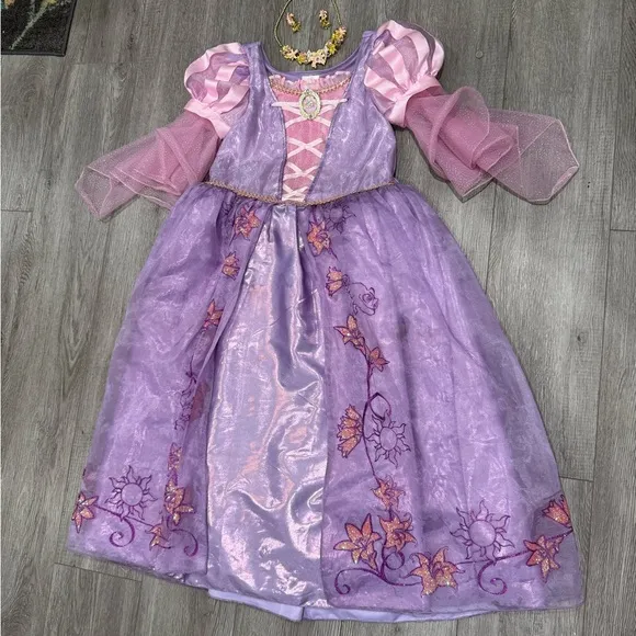 Rapunzel Costume with jewelry