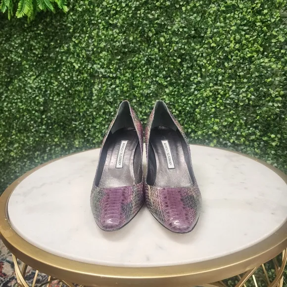 Rare Manolo Blahnik Elegant Purple Snakeskin Python Heels 41
