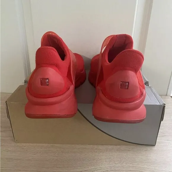 RARE NIKE SOCK DART SNEAKERS SHOES “Triple Red”- SZ 11