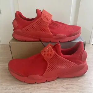 RARE NIKE SOCK DART SNEAKERS SHOES “Triple Red”- SZ 11