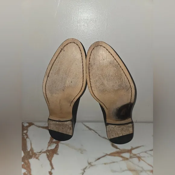 Reinhard Frans  Mens Suede Shoes, Size 11, Rtls. For $399.00 Asking $150.00