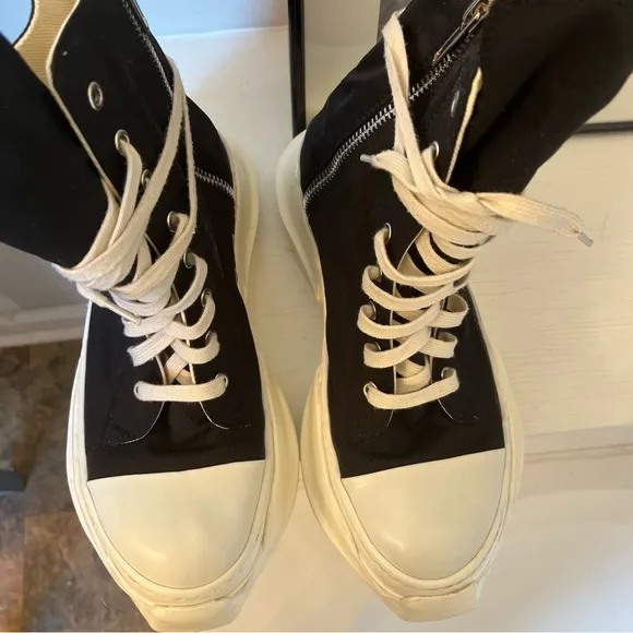 Rick Owen’s Drkshdw Abstract Black Milk sz 44 High-Top Sneakers