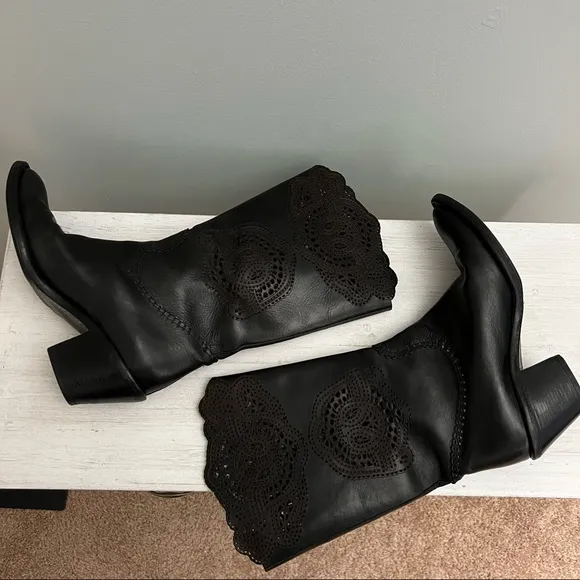 Roberto Cavalli Dark Brown Lace Design Leather Western Boot Size EU 40 US 9