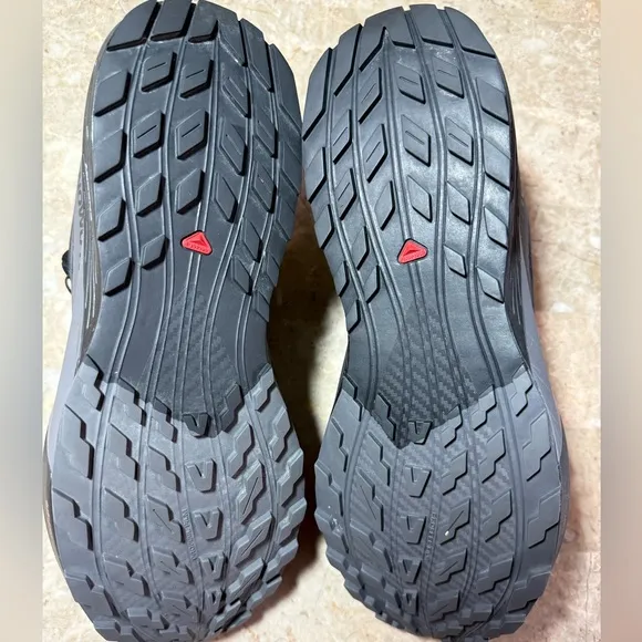 Salomon Sense Ride Gtx trail running shoes color black-Grey men's size 11 no box