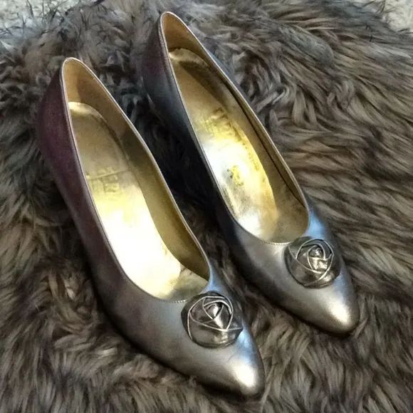 💞SALVATORE FARRAGAMO💞silver shoes