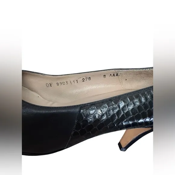 Salvatore Ferragamo .Black Leather Women's Shoes
