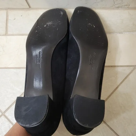 Salvatore Ferragamo Boutique Daria Suede Low Heel Size 11.