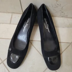 Salvatore Ferragamo Boutique Daria Suede Low Heel Size 11.