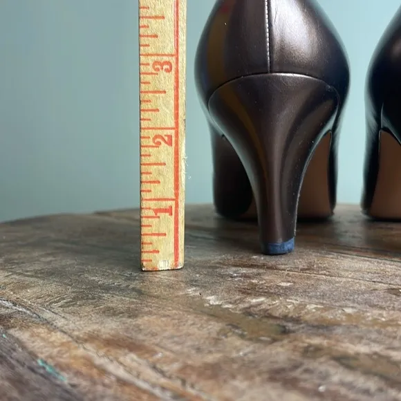 Salvatore Ferragamo Leather Copper and Black Patent Leather Pumps Heels Sz 9