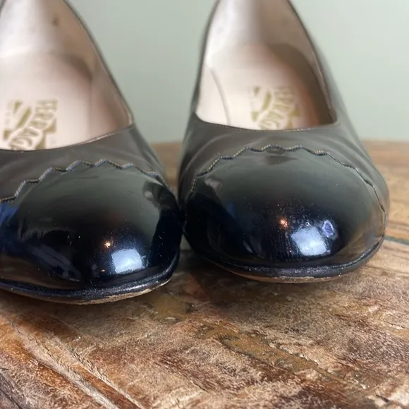 Salvatore Ferragamo Leather Copper and Black Patent Leather Pumps Heels Sz 9