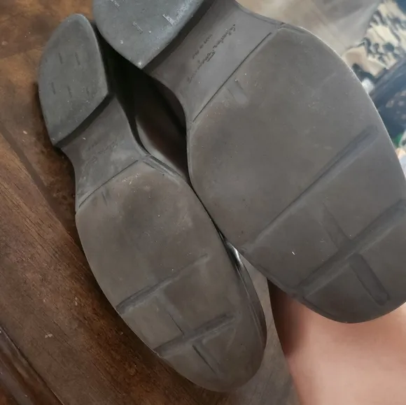 Salvatore Ferragamo leather shoes size 11.5