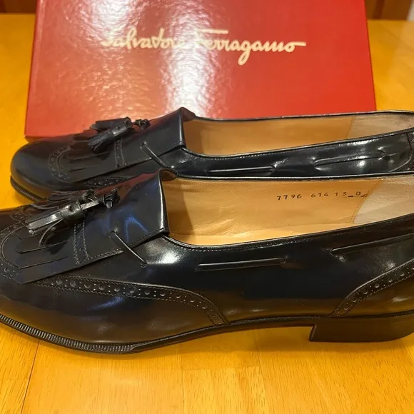 Salvatore Ferragamo Lucas, navy blue, size 13D, never worn