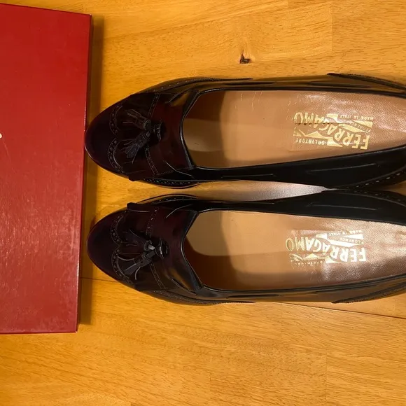 Salvatore Ferragamo Lucas, navy blue, size 13D, never worn