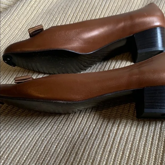 Salvatore Ferragamo  VARA. Women's Brown Leather Shoes