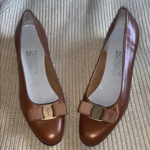 Salvatore Ferragamo  VARA. Women's Brown Leather Shoes