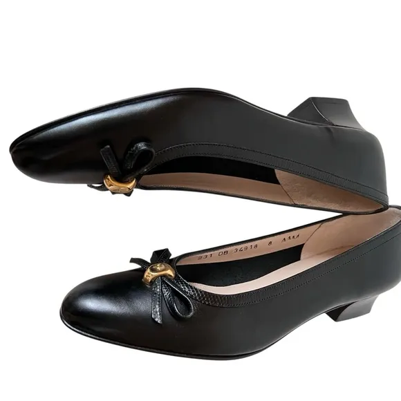 Salvatore Ferragamo Women's Black Leather Shoes size 8 AAAA new