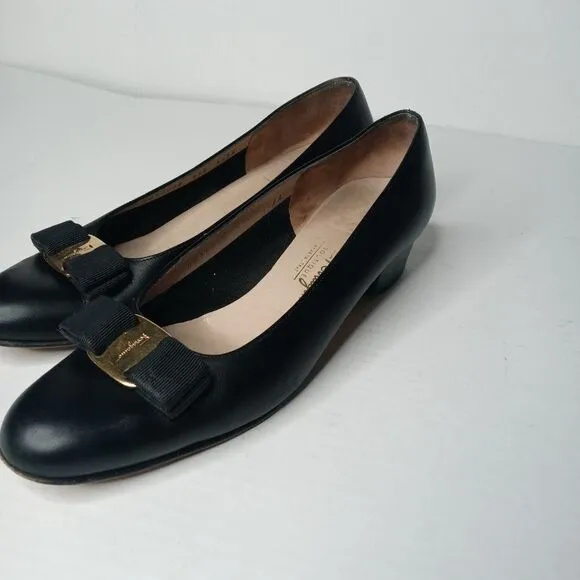Salvatore Ferragamo black leather vara bow shoes