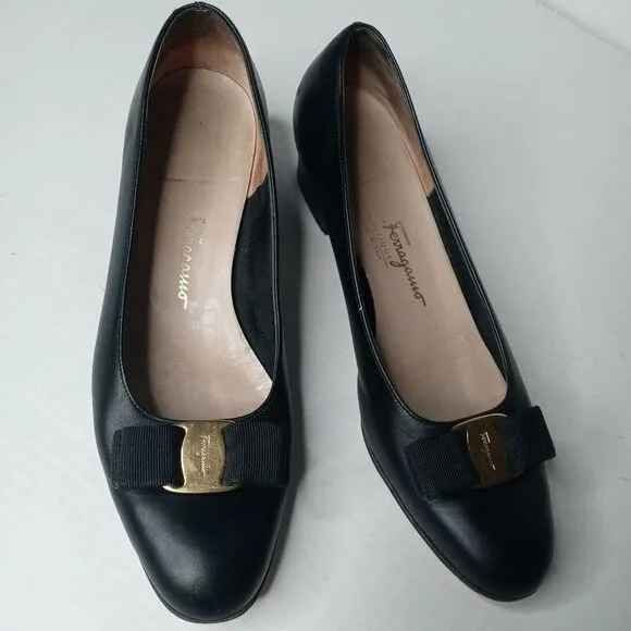 Salvatore Ferragamo black leather vara bow shoes