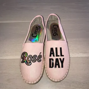 Sam Edelman pink  circus Rose All Day Slip on shoes sz 8